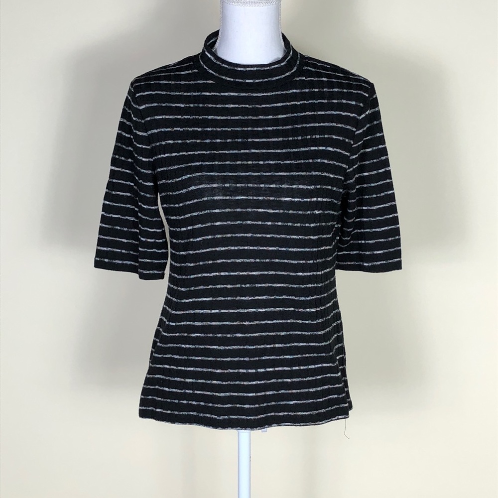 ⭐3/$20 LILY WHITE black white striped turtleneck